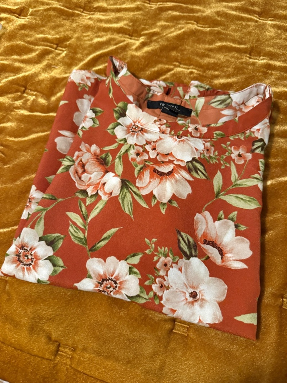 Forever 21 Rust Floral Crewneck Top with White Blossoms